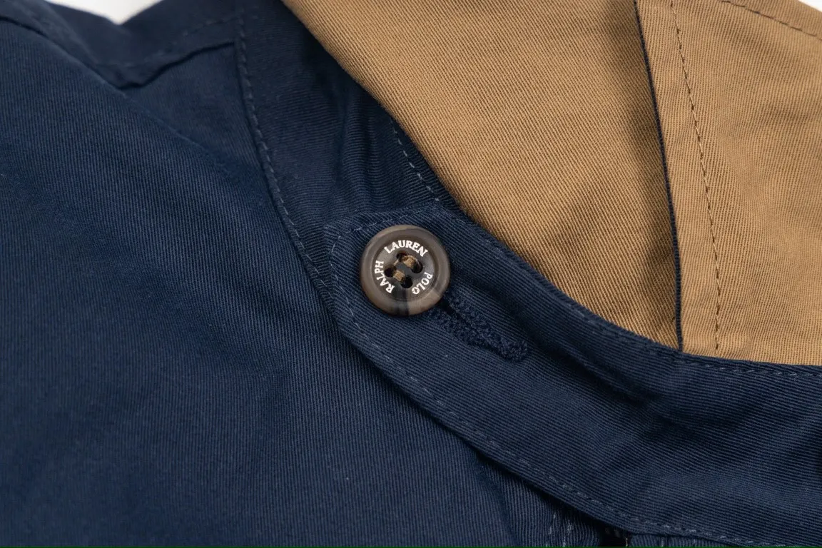 🅿️350 Ralph Lauren's new 24ss classic embroidered logo lapel executive zipper jacket for both men and women. 1️⃣Selected from high-quality original developed pure cotton fabric, with customized plaid lining inside, the overall wearing effect is very soft and comfortable. 2️⃣The workmanship details are perfectly controlled, with exquisite small logo embroidery on the chest, and the unique design style of splicing technology is used in the dropped shoulder position to highlight your personality! The version is simple but not simple! 3️⃣ Complete with tag accessories, unisex design, and a very versatile jacket for men and women!  Color: black, navy blue, khaki Size: S, M, L, XL